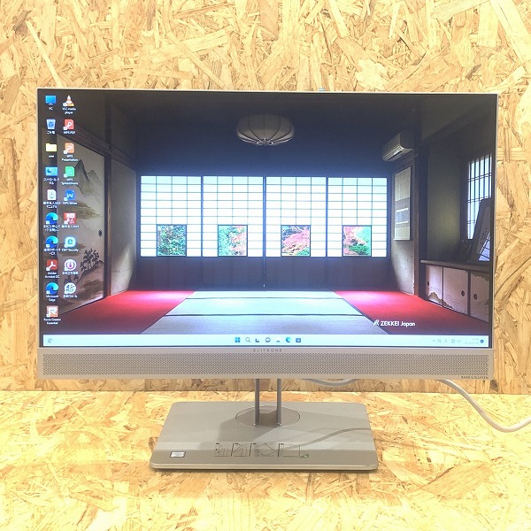 HP EliteOne 800 G4 All-in-One (182 436)の製品画像