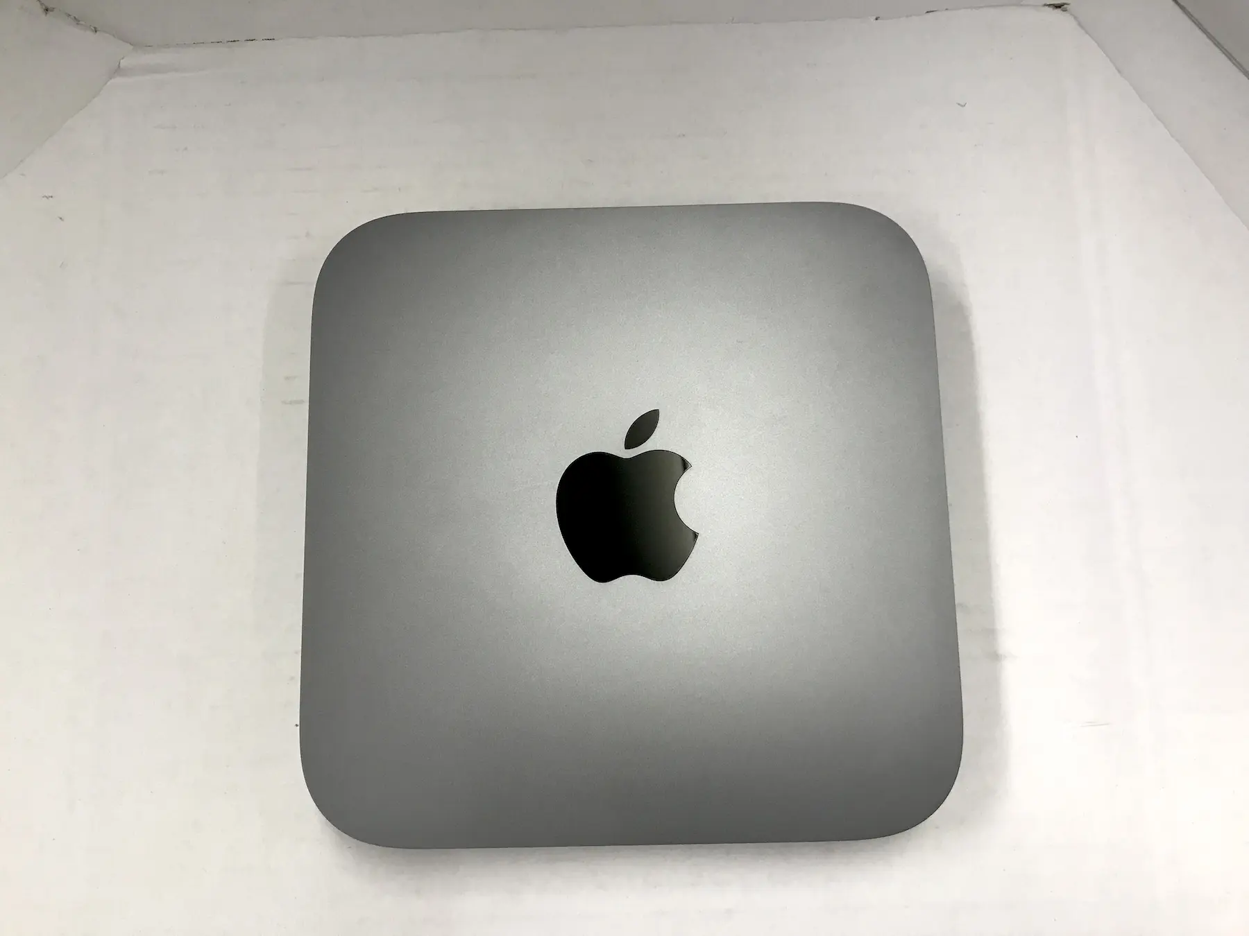 Mac mini 2020年3月発売モデル MXNF2J/A(179 890)の製品画像