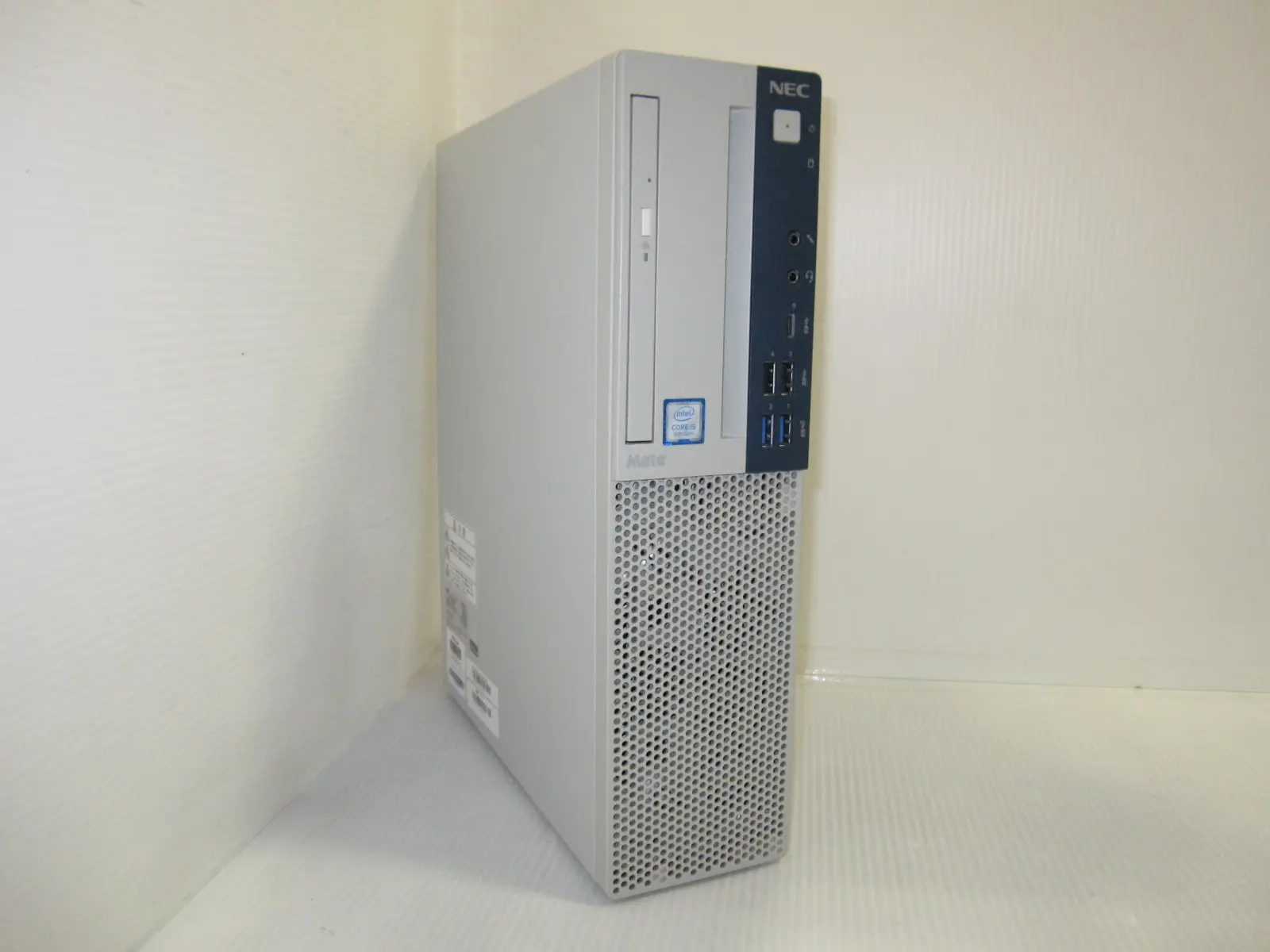 NEC Mate MKM30B-5(第9世代CPU)(182 189)の製品画像