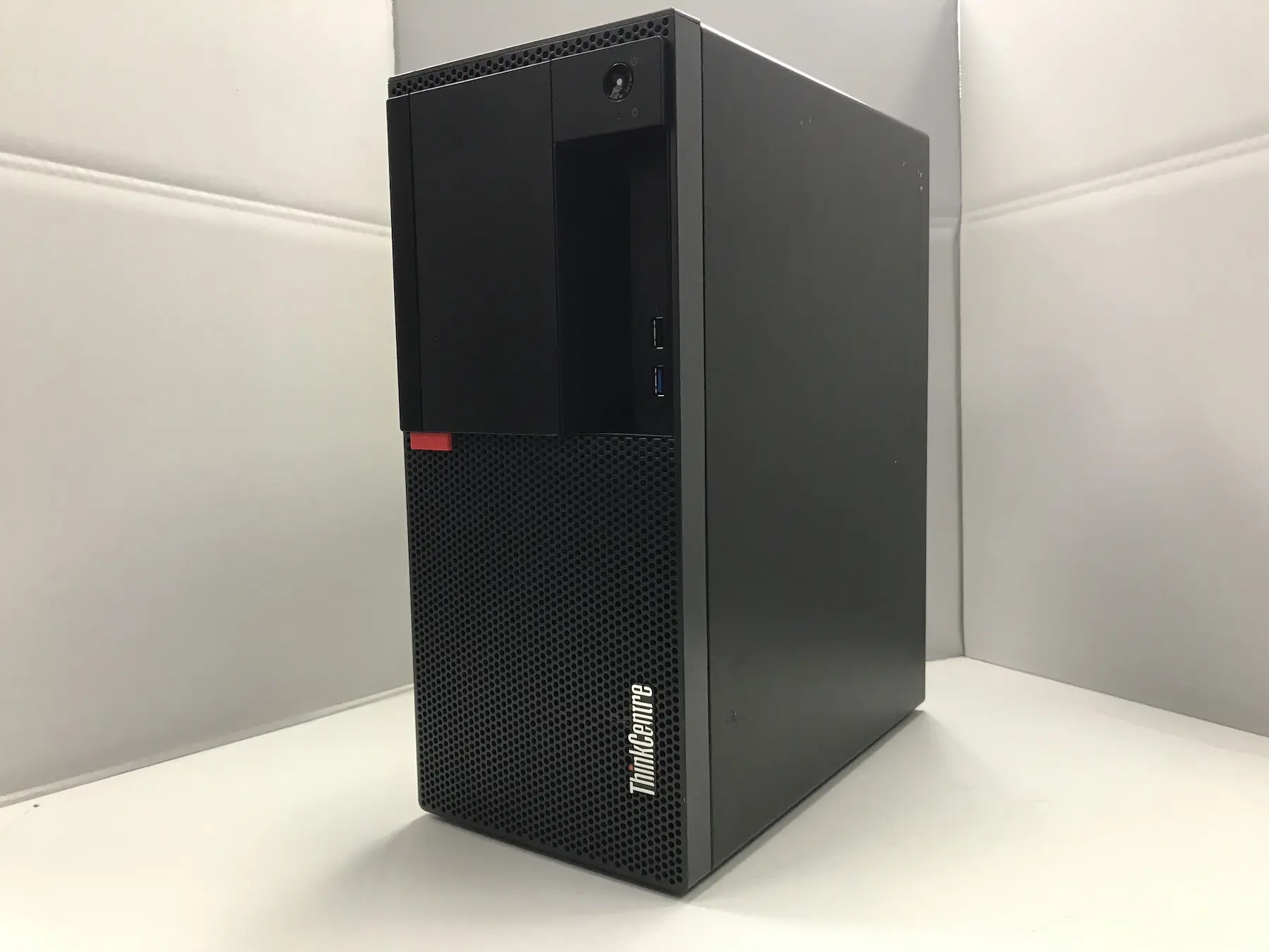 Lenovo ThinkCentre M920t (第8世代CPU)(181 216)の製品画像